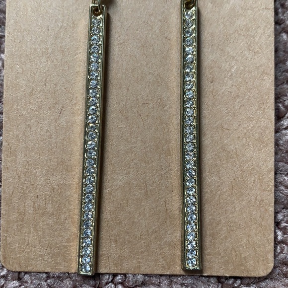 Long bar earrings - Picture 2 of 3